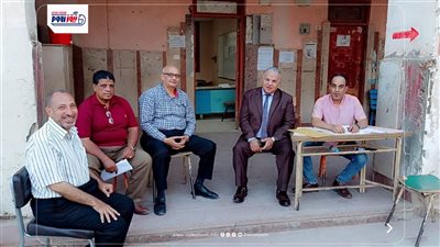 قبيصي يتابع سير العمل بمركز توزيع أسئلة امتحانات الدبلومات الفنية