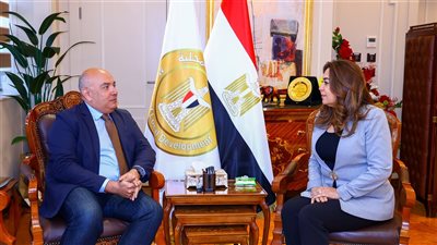 وزيرة التنمية المحلية تستقبل سهيل العُبد رئيس قطاع الاستراتيجيات بشركة Esri 