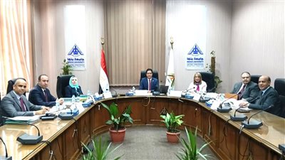 لجنة قيادات جامعة بنها تستقبل المتقدمين للوظائف القيادية