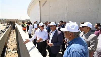 وزير الإسكان ومحافظ القاهرة يتفقدان مكونات مشروع حدائق تلال الفسطاط
