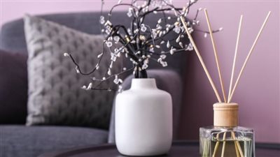 أفضل طرق تعطير المنزل طبيعيًا تدوم طوال اليوم بدون معطرات صناعية 