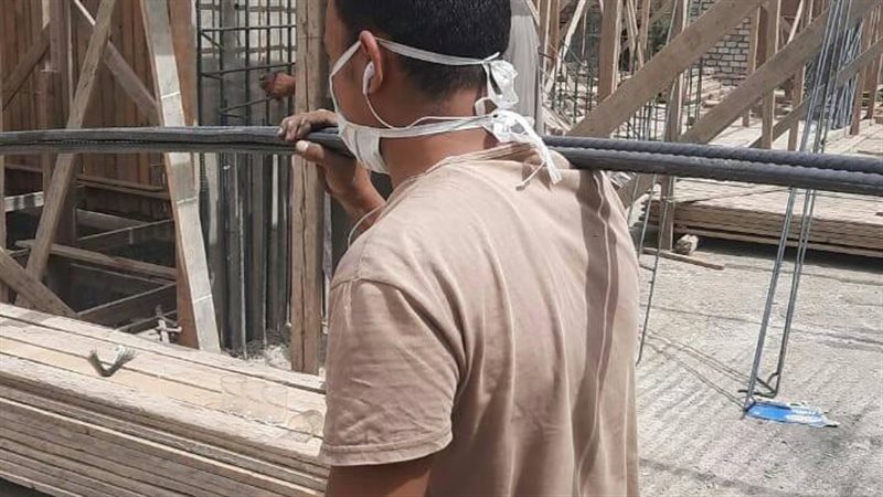 عمال المعمار بقنا