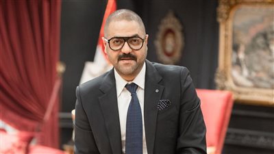 بدلًا من حفل الفوز بانتخابات الشيوخ.. أحمد الباز يوزع لحوم ومبالغ مالية