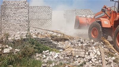 إزالة 13 حالة تعدِ على الأراضى الزراعية وأملاك الدولة بكفرالشيخ 