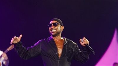 شبه عصام كاريكا.. السخرية من إطلالة أحمد سعد في الساحل كم سعرها؟