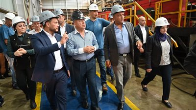 وزير الصناعة: يتفقد 6 مصانع ويفتتح خط إنتاج ألواح الألومنيوم بالشرقية