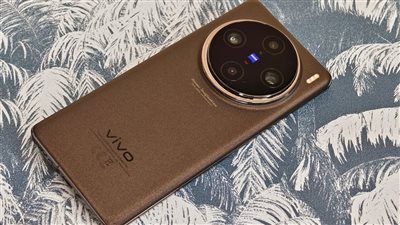 بشحن 100 واط وكاميرا 50 ميجابكسل.. Vivo X100 Pro يغير قواعد اللعبة