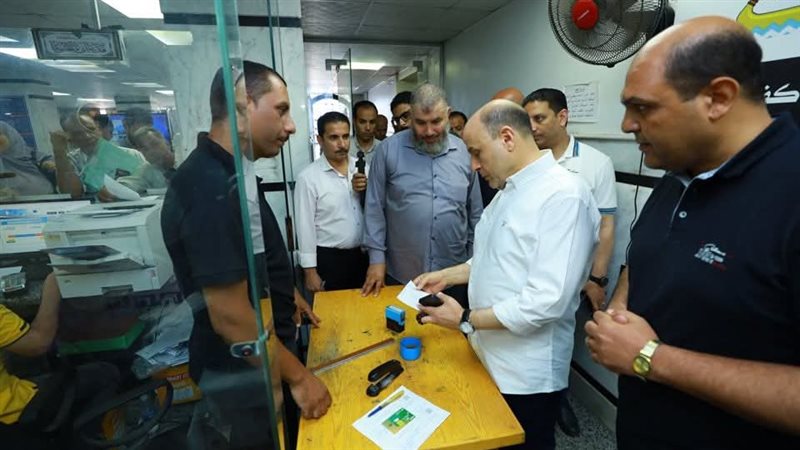 أثناء تتفقد مركز