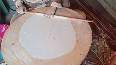 عشاء اليوم..النشاب الأسواني الخبز التقليدي الذي يعكس هوية أهل أسوان