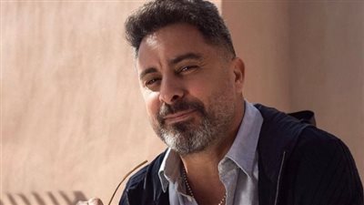 زيجات بفوارق عمرية لافتة تهز الوسط الفني … بعد ارتباط هادي الباجوري