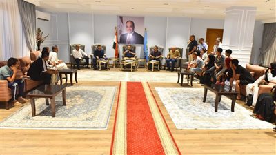 محافظ أسيوط يشهد تسليم تعويضات مالية لسكان عرب المدابغ ضمن خطة تطوير المناطق  