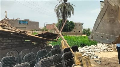  إزالة 15حالة تعد بالبناء المخالف على أراضي دشنا في قنا