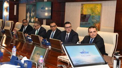 الفريق أسامة ربيع: تضافر الجهود لدعم الصناعة وتسويق المنتجات المصرية