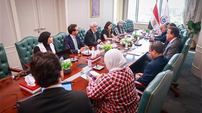 وزير الصحة يستقبل مستشار الرئيس الكولومبي لتعزيز التعاون في تقديم المساعدات