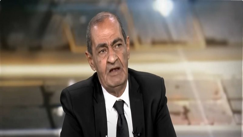 الكاتب أسامة الدليل
