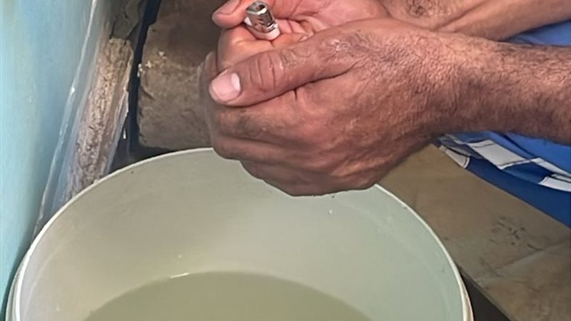 الحنفيات في البحيرة