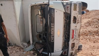 مصرع شخصين وإصابة ثالث في حادث انقلاب سيارة بسوهاج