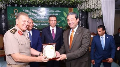 محافظ دمياط يشارك بمؤتمر وادي النطرون لعرض تقنية خضراء لمكافحة الآفات الزراعية