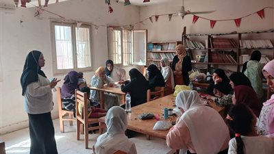 دورة لتعليم المشغولات اليدوية في مركز شباب كبريت المفارق بالسويس