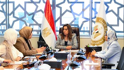  منال عوض تتابع جهود رصد وتحسين جودة الهواء والمياه لحماية البيئة 