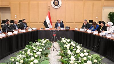 كامل الوزير يعقد اجتماعًا موسعًا مع كبار مصنعي مكونات السيارات لتوطين الصناعة