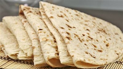 الفطار في طنطا..الفول المدمس والبيض المقلي والجبنة القديمة مع عيش البتاو