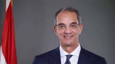 المصرية للاتصالات تعلن انتهاء أعمال إنزال الكابل البحرى 