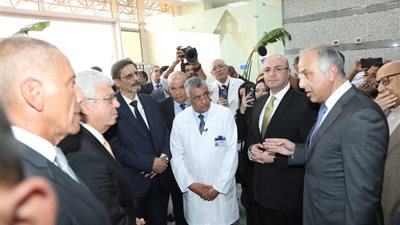 وزير التعليم العالي: المجمع الطبي ببني سويف إضافة نوعية للمنظومة الصحية بمصر