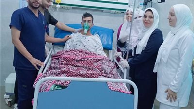 معجزة طبية في البحيرة.. إنقاذ حياة شاب من الموت بعد لدغة كوبرا قاتلة