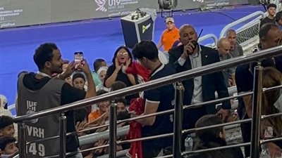 قمصان الفراعنة الصغار تلهب حماس الجماهير قبل معركة الدنمارك