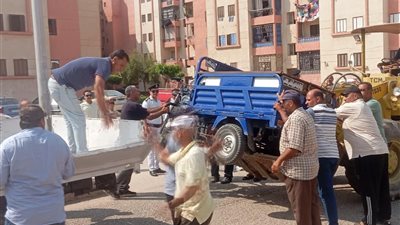 حماية العمال من الحر الشديد ومتابعة مشروعات النقل وحملة كبرى لإزالة العشوائيات