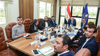 رئيس هيئة الدواء يبحث مع شركة فياترس خطط توطين صناعة الأدوية وتعزيز الاستثمار