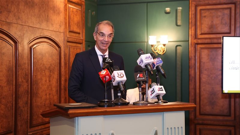 وزيرا الاتصالات والعدل