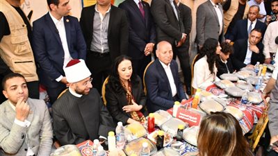 وزير الأوقاف: إفطار المطرية يجسد التلاحم الشعبي وروح الإنسان المصري