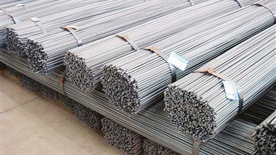 سعرطن الحديد ينخفض بعد موجة ارتفاعات.. تعرف على أسعار الشركات الكبرى
