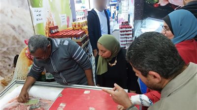 ضبط وإعدام 131 كيلو أغذية منتهية الصلاحية بالإسماعيلية