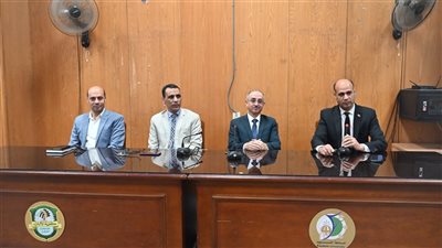 إعداد وتنمية المهارات القيادية .. ندوة بكلية الآداب بالفيوم