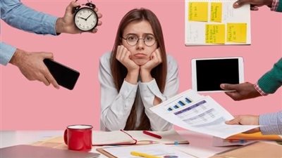 الشغل ولا الحياة الخاصة.. علامات تدل على عدم التوازن بين العمل وحياتك الشخصية