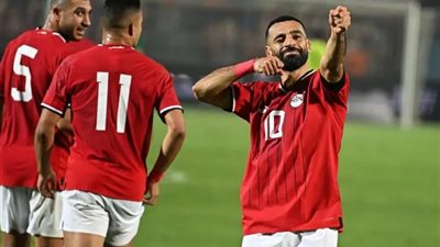 رئيس كاف : صلاح يستحق التتويج بالكرة الذهبية وتاريخ منتخب مصر كبير
