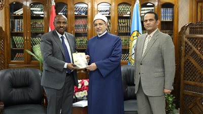 سفير جيبوتي بالقاهرة: الأزهر مرجعيتنا الدينية والسر يتمثل في منهجه الوسطي المعتدل
