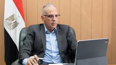 وزير الري: تحسين إدارة المياه بكل إدارة من خلال تطهير المجار ي المائية