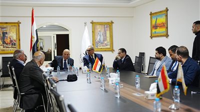 حزب الجبهة يناقش مشروع قانون للإدارة المحلية يعالج المشكلات الحالية