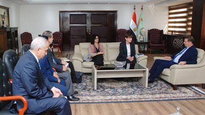 وزير الزراعة يبحث سبل التعاون مع المنسقة المقيمة للأمم المتحدة في مصر