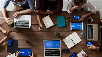 كيف تترك انطباعًا لا يُنسى في العمل؟.. نصائح بسيطة للتميز