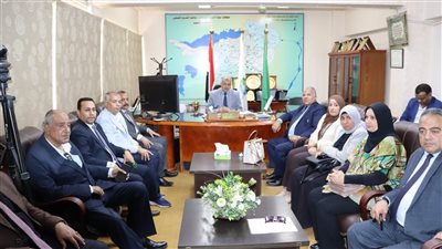 مياه الفيوم تناقش مشروع “صحتهم مستقبلهم” بهدف توعية طلبة المدارس