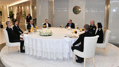 محلل سياسي: لقاء الرئيس السيسي مع طلبة أكاديمية الشرطة رسائل مستقبل الدولة|فيديو