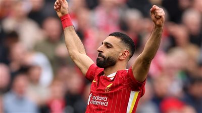 محمد صلاح عقب تجديد عقده مع ليفربول .. «القصة لم تنتهي» (فيديو)