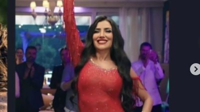 « توب فى 20 دولة » ..  مي عمر تحتفل بنجاح مسلسلها الرمضانى إش إش