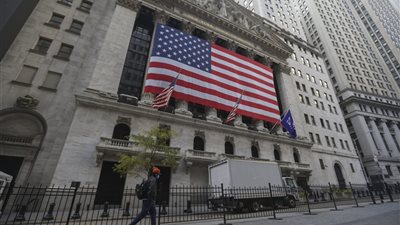 خبير استراتيجي: الاقتصاد الأمريكي يواجه تحديات بين الركود والتضخم |فيديو