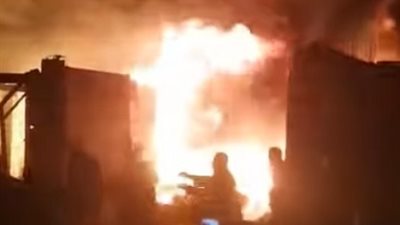 دون خسائر في الأرواح.. السيطرة على حريق في مخزن كرتون بسوهاج 